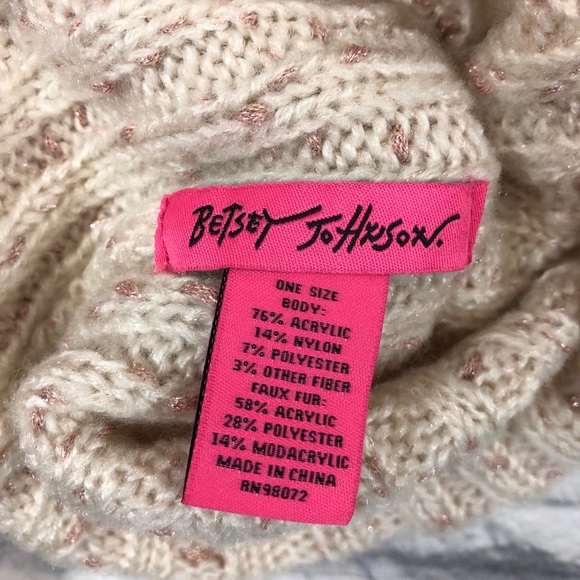 Betsey Johnson tan knit hat Pompom top Stretchy Faux Fur - Picture 3 of 11